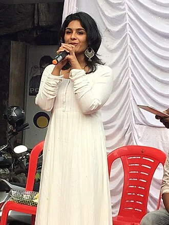 Samyuktha (actress) height profile photo