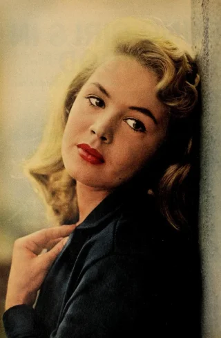 Sandra Dee height profile photo