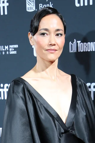 Sandrine Holt height profile photo