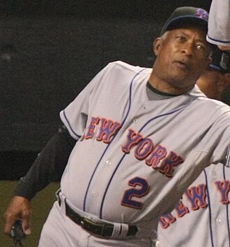 Sandy Alomar Sr. height profile photo