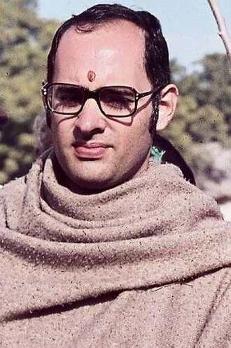 Sanjay Gandhi height profile photo