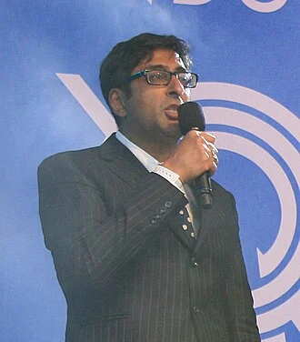 Sanjeev Kohli height profile photo
