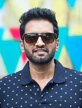 Santhanam (actor) height profile photo