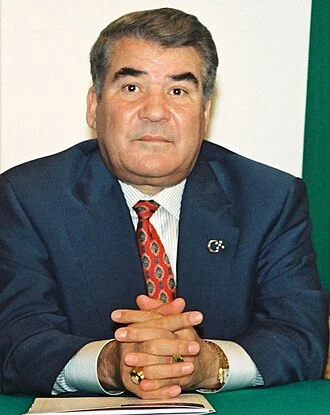 Saparmurat Niyazov height profile photo