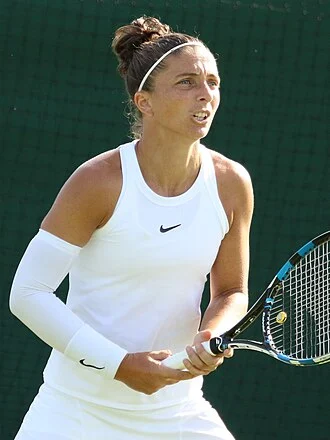 Sara Errani height profile photo
