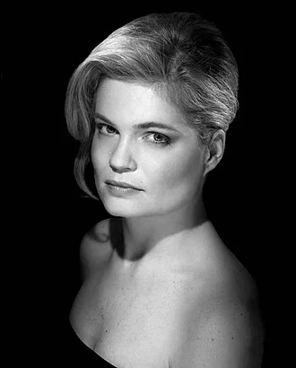Sarah Biasini height profile photo
