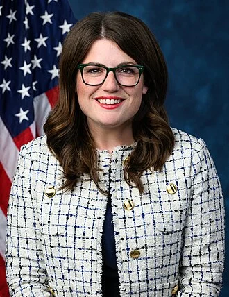 Sarah Elfreth height profile photo