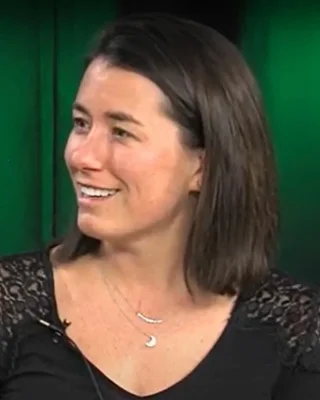 Sarah George height profile photo