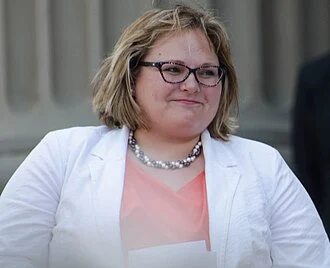 Sarah Hoffman height profile photo