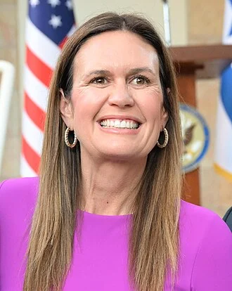 Sarah Huckabee Sanders height profile photo
