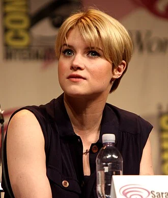 Sarah Jones (screen actress) height profile photo