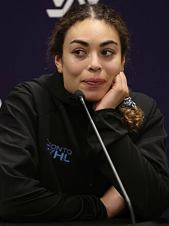 Sarah Nurse height profile photo