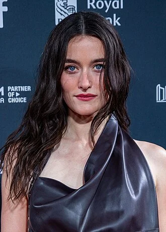 Sarah Pidgeon height profile photo