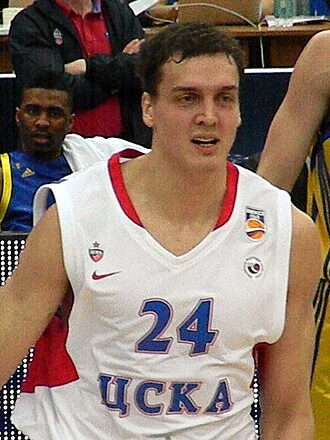 Sasha Kaun height profile photo