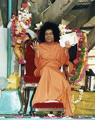Sathya Sai Baba height profile photo