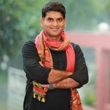 Saurabh Dwivedi height profile photo