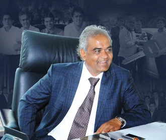 Savji Dholakia height profile photo