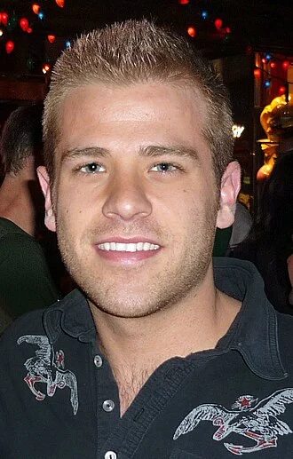 Scott Evans (actor) height profile photo
