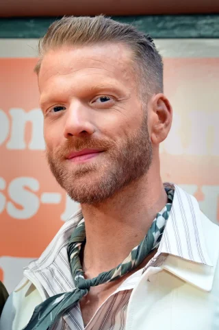 Scott Hoying height profile photo