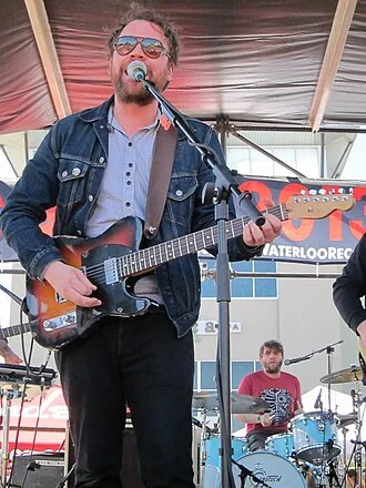 Scott Hutchison height profile photo