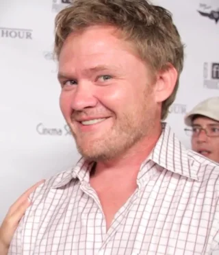 Scott Michael Campbell height profile photo