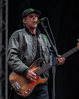 Scott Shriner height profile photo