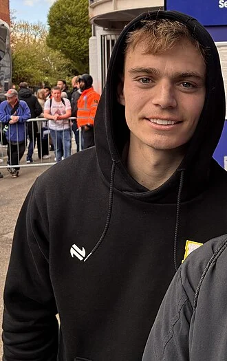Scott Twine height profile photo