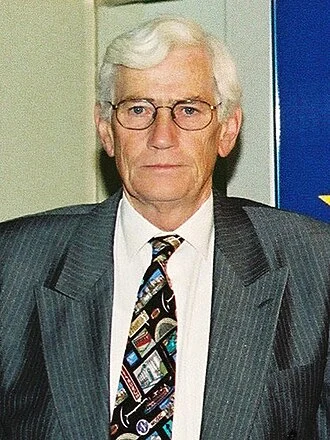 Seamus Mallon height profile photo