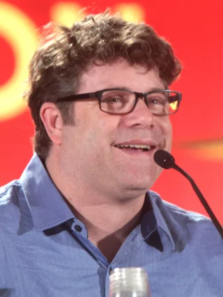 Sean Astin height profile photo