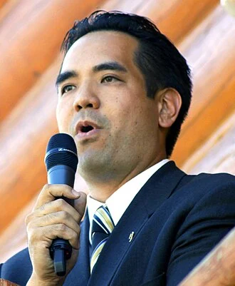 Sean Reyes height profile photo