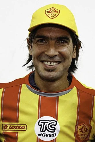 Sebastián Abreu height profile photo