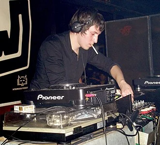 Sebastian (French musician) height profile photo