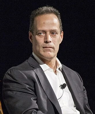 Sebastian Junger height profile photo