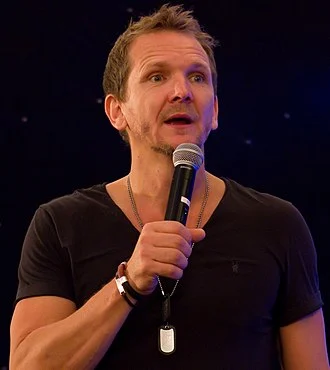 Sebastian Roché height profile photo