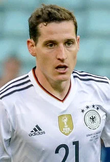Sebastian Rudy height profile photo
