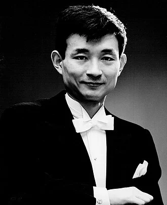 Seiji Ozawa height profile photo