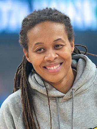 Seimone Augustus height profile photo