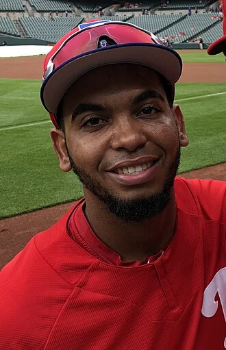 Seranthony Domínguez height profile photo