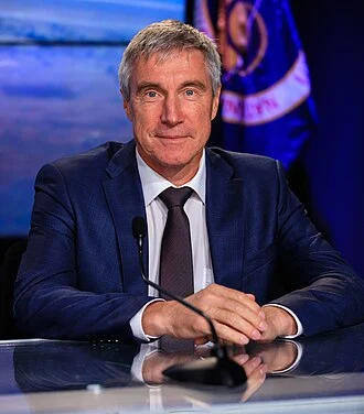 Sergei Krikalev height profile photo