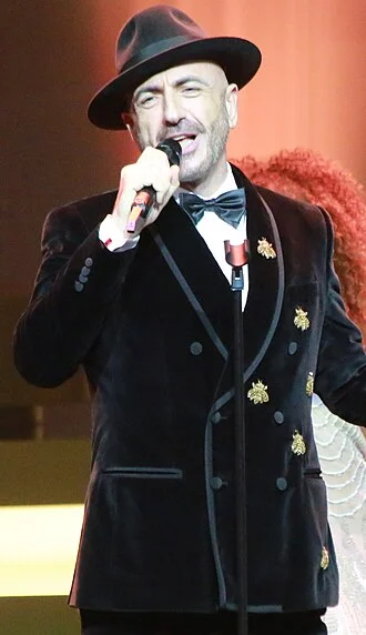 Serhat (singer) height profile photo