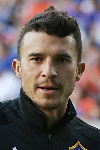 Servando Carrasco height profile photo