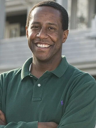 Setti Warren height profile photo