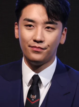 Seungri height profile photo