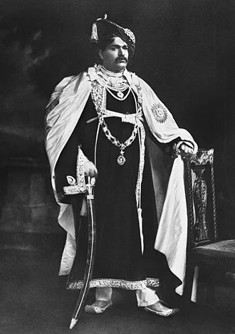 Shahu of Kolhapur height profile photo