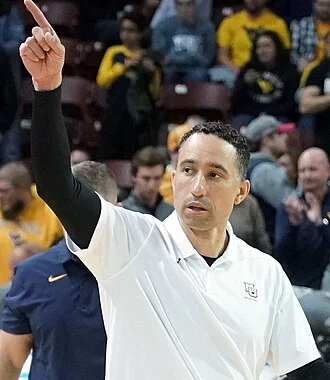 Shaka Smart height profile photo