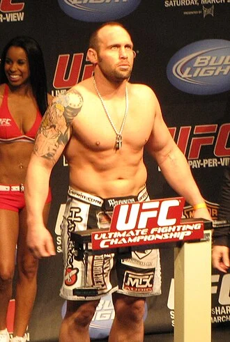 Shane Carwin height profile photo