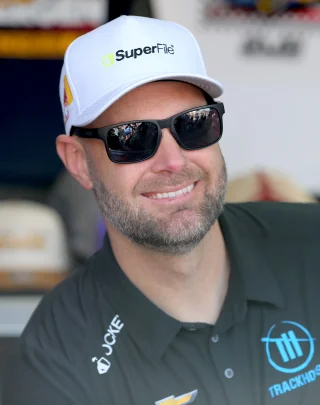 Shane van Gisbergen height profile photo