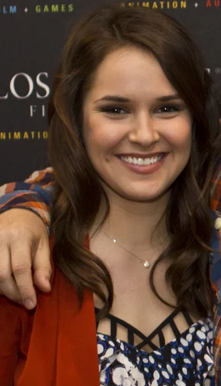 Shanley Caswell height profile photo