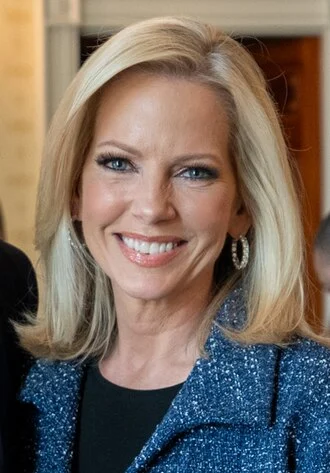 Shannon Bream height profile photo
