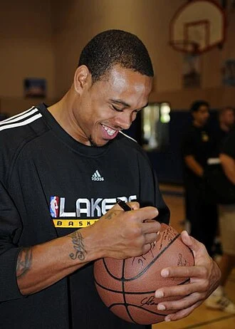 Shannon Brown height profile photo